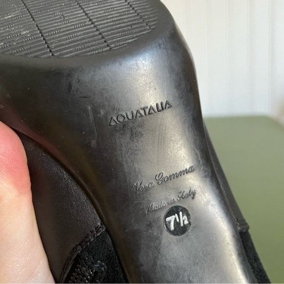 Aquatalia Weatherproof Heeled Ankle Boots in Black Leather & Suede - Picture 9 of 15